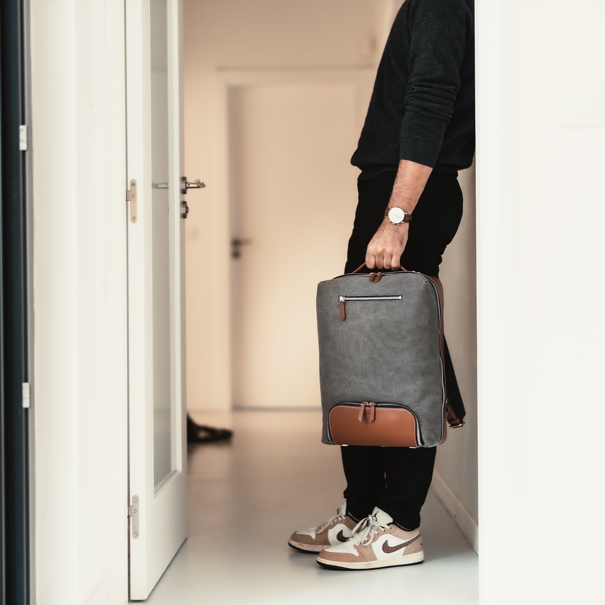 ce sac à dos homme est idéal pour le bureau ou la ville pour compléter aussi bien vos tenues professionnelles que vos looks décontractés